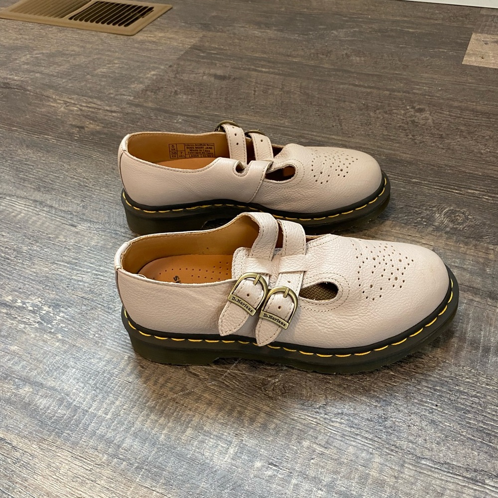 Womens Mary Jane Style Dr. Martins